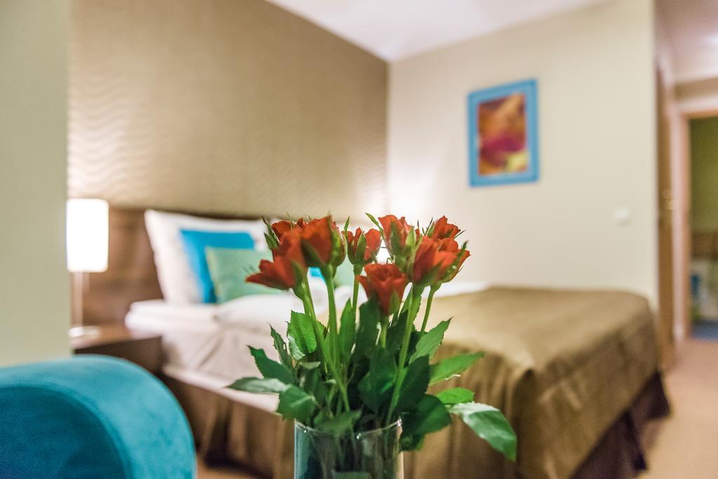 Hotel I Restauracja Złoty Las Kültér fotó