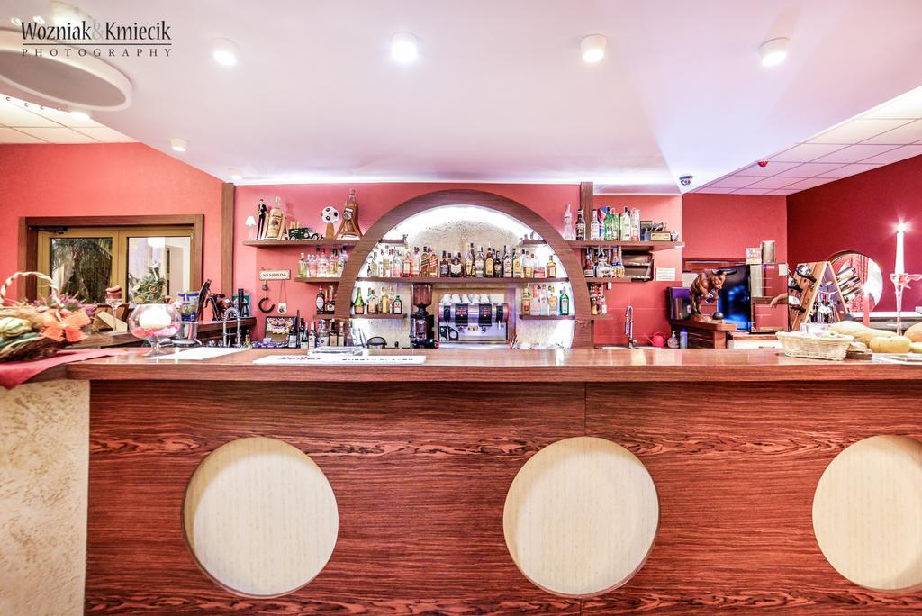 Hotel I Restauracja Złoty Las Kültér fotó