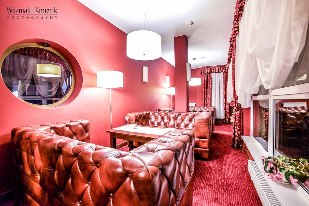 Hotel I Restauracja Złoty Las Kültér fotó